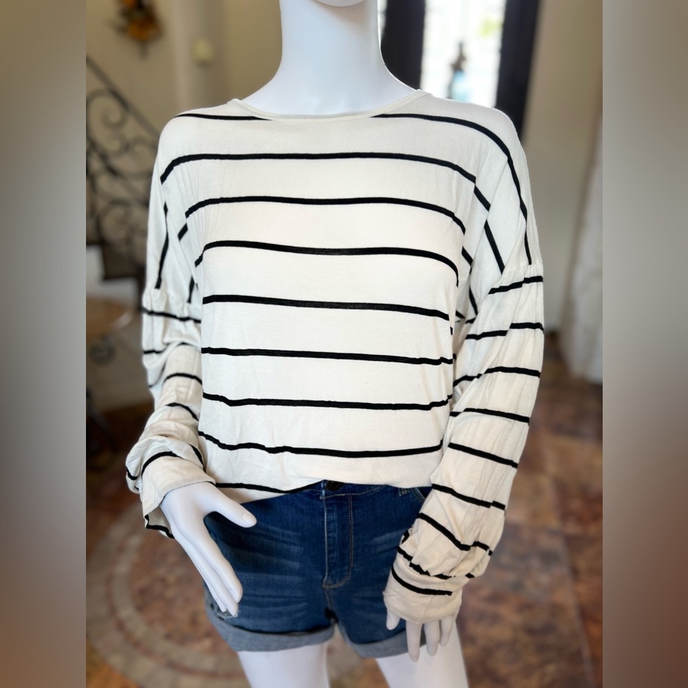 7th Ray Striped Long Sleeve w/ Camo Criss Cross Back